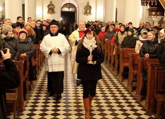 Grafika 1: Uroczystość przyjęcia relikwii Św. O. Pio 14.12.2013