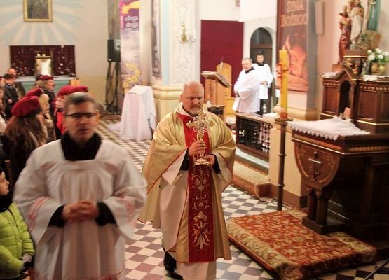 Grafika 7: Uroczystość przyjęcia relikwii Św. O. Pio 14.12.2013