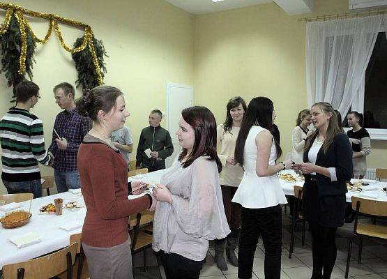 Grafika 1: Opłatek lektorów, ministrantów i scholi 21.12.2012