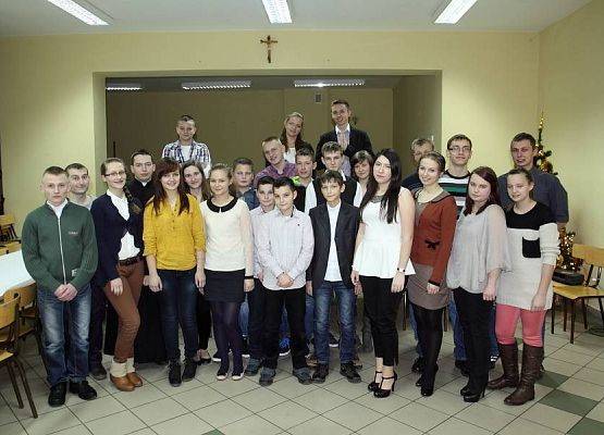 Grafika 7: Opłatek lektorów, ministrantów i scholi 21.12.2012