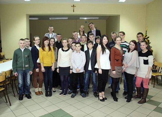 Grafika 8: Opłatek lektorów, ministrantów i scholi 21.12.2012