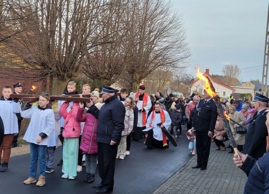 Grafika 43: Droga krzyżowa 2022