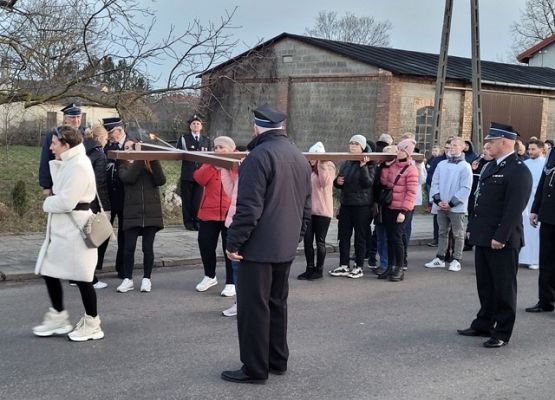 Grafika 63: Droga krzyżowa 2022