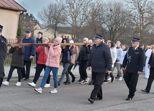 Grafika 69: Droga krzyżowa 2022