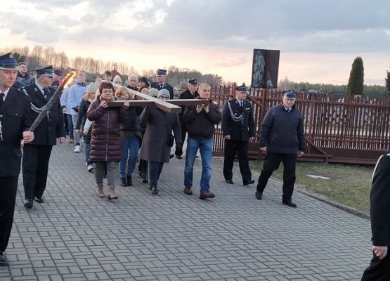 Grafika 80: Droga krzyżowa 2022