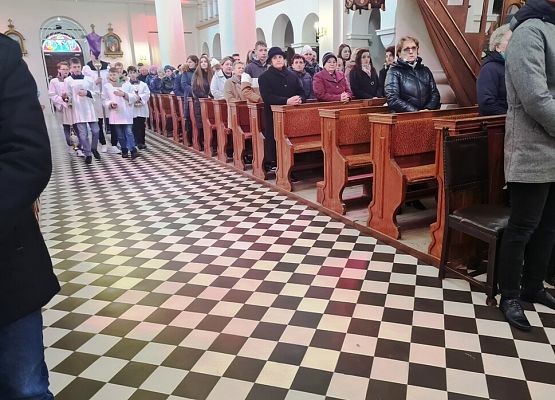 Grafika 1: Wielki Czwartek