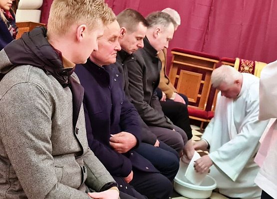 Grafika 8: Wielki Czwartek