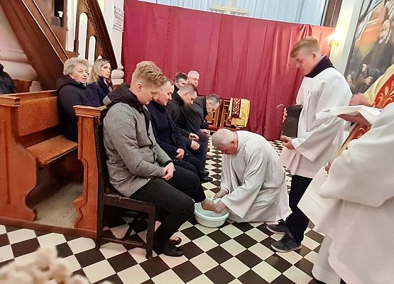 Grafika 9: Wielki Czwartek