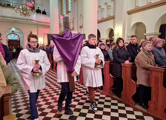 Grafika 9: Wielki Piątek