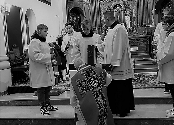 Grafika 15: Wielki Piątek