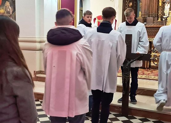 Grafika 16: Wielki Piątek