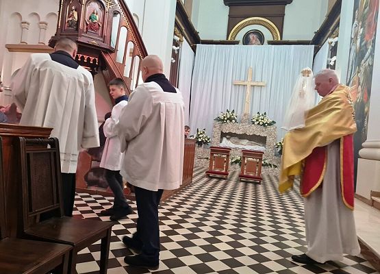 Grafika 22: Wielki Piątek