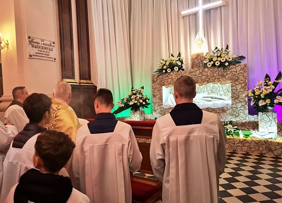 Grafika 25: Wielki Piątek