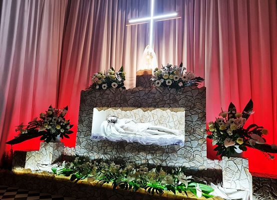 Grafika 1: Wielki Piątek