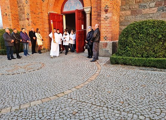 Grafika 3: Wielka Sobota