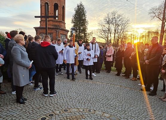 Grafika 21: Wielka Sobota