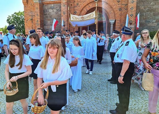Grafika 16: Boże Ciało 08.06.2023