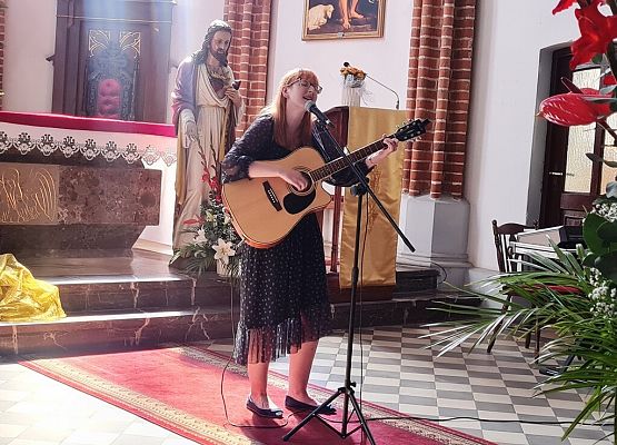 Grafika 14: FESTIWAL PIOSENKI RELIGIJNEJ W JANOWCU KOŚCIELNYM 2023