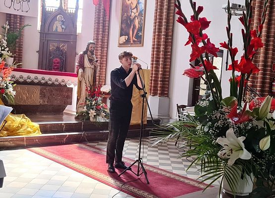 Grafika 16: FESTIWAL PIOSENKI RELIGIJNEJ W JANOWCU KOŚCIELNYM 2023