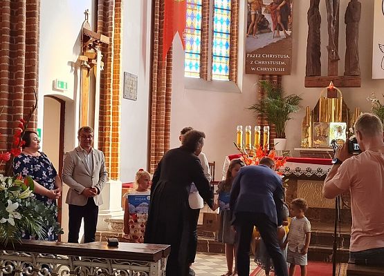 Grafika 31: FESTIWAL PIOSENKI RELIGIJNEJ W JANOWCU KOŚCIELNYM 2023