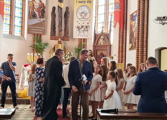 Grafika 38: FESTIWAL PIOSENKI RELIGIJNEJ W JANOWCU KOŚCIELNYM 2023