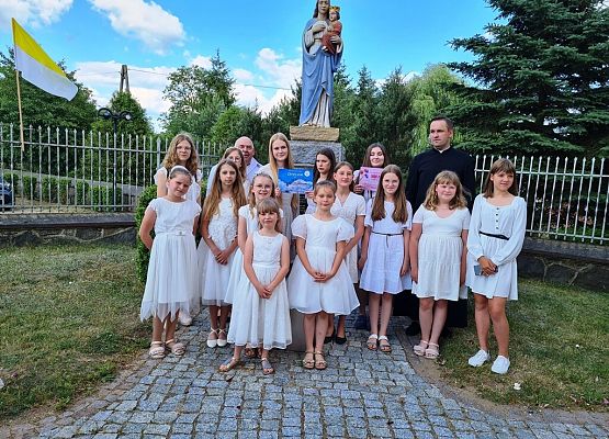 Grafika 45: FESTIWAL PIOSENKI RELIGIJNEJ W JANOWCU KOŚCIELNYM 2023