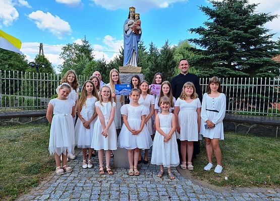 Grafika 46: FESTIWAL PIOSENKI RELIGIJNEJ W JANOWCU KOŚCIELNYM 2023