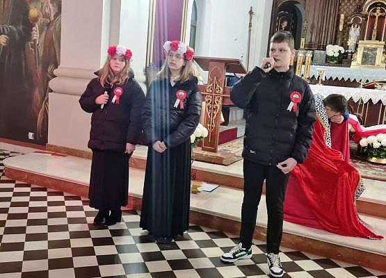 Grafika 16: 11 LISTOPADA ŚWIĘTO NIEPODLEGŁOŚCI