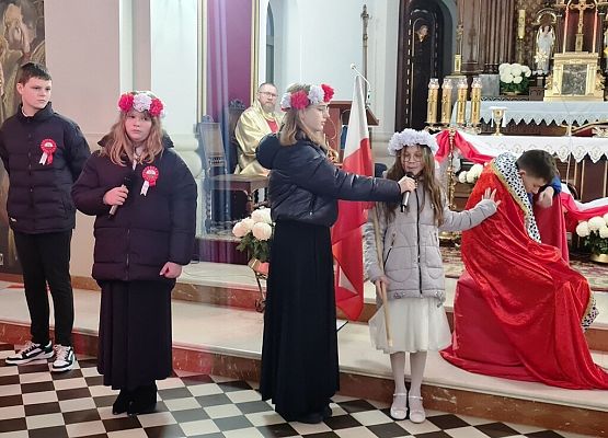 Grafika 17: 11 LISTOPADA ŚWIĘTO NIEPODLEGŁOŚCI