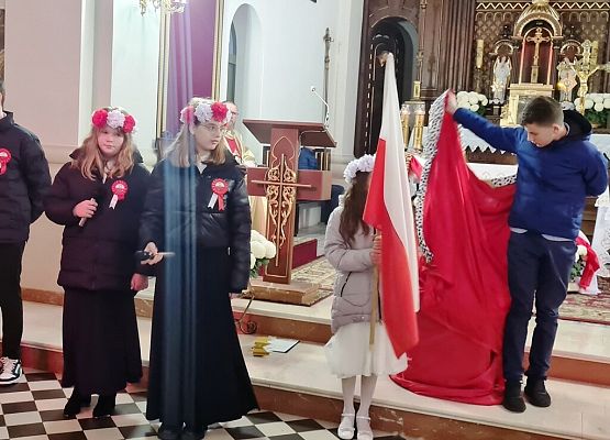 Grafika 18: 11 LISTOPADA ŚWIĘTO NIEPODLEGŁOŚCI