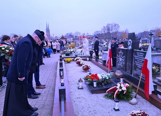 Grafika 41: 11 LISTOPADA ŚWIĘTO NIEPODLEGŁOŚCI