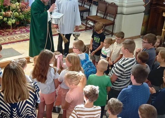 Grafika 3: Poświęcenie tornistrów