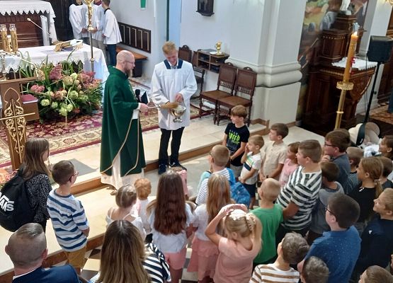 Grafika 5: Poświęcenie tornistrów