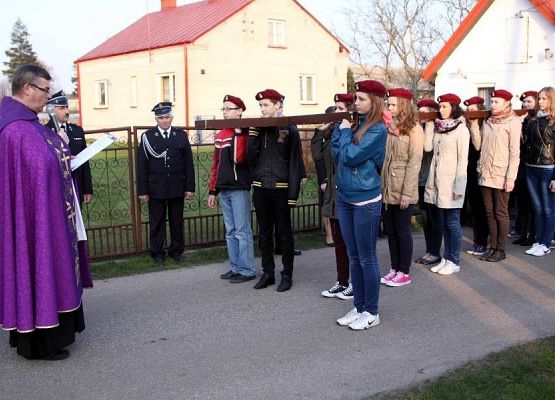 Grafika 19: Droga Krzyżowa 11.04.2014