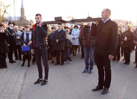 Grafika 23: Droga Krzyżowa 11.04.2014