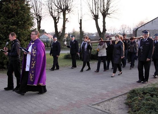 Grafika 25: Droga Krzyżowa 11.04.2014