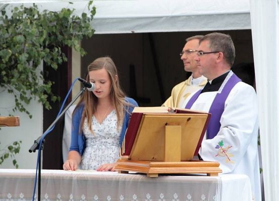 Grafika 12: Zespół "Moja Rodzina" na odpuście w Kuklinie