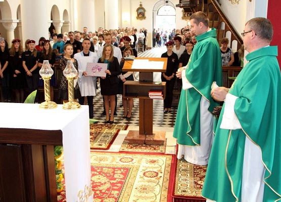 Grafika 5: Pożegnanie Ks. Arkadiusza Sikorskiego