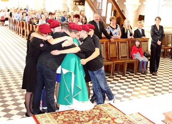 Grafika 8: Pożegnanie Ks. Arkadiusza Sikorskiego