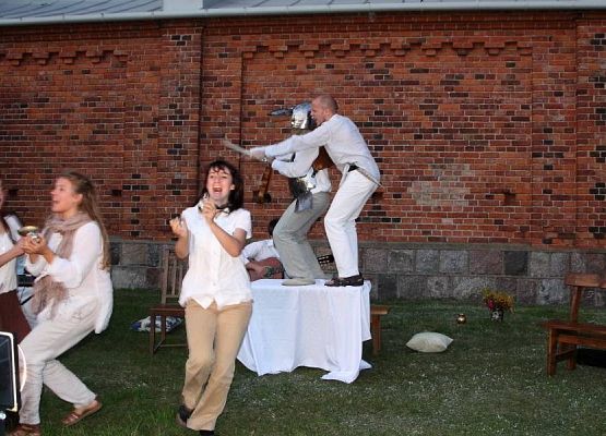 Grafika 13: Musical "Maryja" w wykonaniu Teatru Podróżnego 06.09.2014