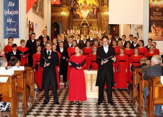 Grafika 9: Chór Pueri et Puellae Cantores Plocenses 21 września 2014