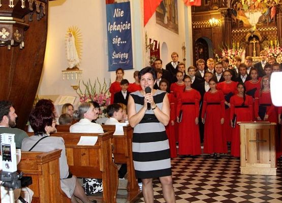 Grafika 10: Chór Pueri et Puellae Cantores Plocenses 21 września 2014