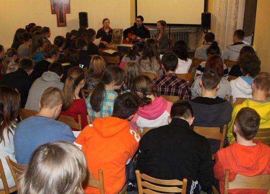 Grafika 17: Rekolekcje młodzieżowe w Czerwińsku nad Wisłą