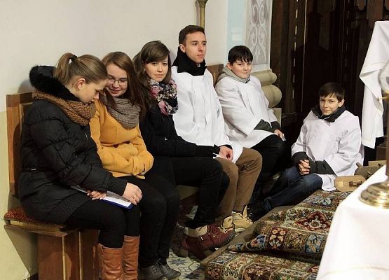 Grafika 4: Wielki Czwartek 28.03.2013