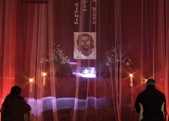 Grafika 7: Wielki Czwartek 28.03.2013